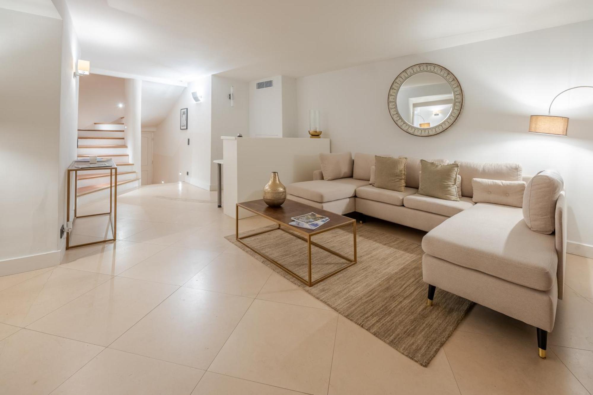 Beau Clocher Saint Tropez Bagian luar foto