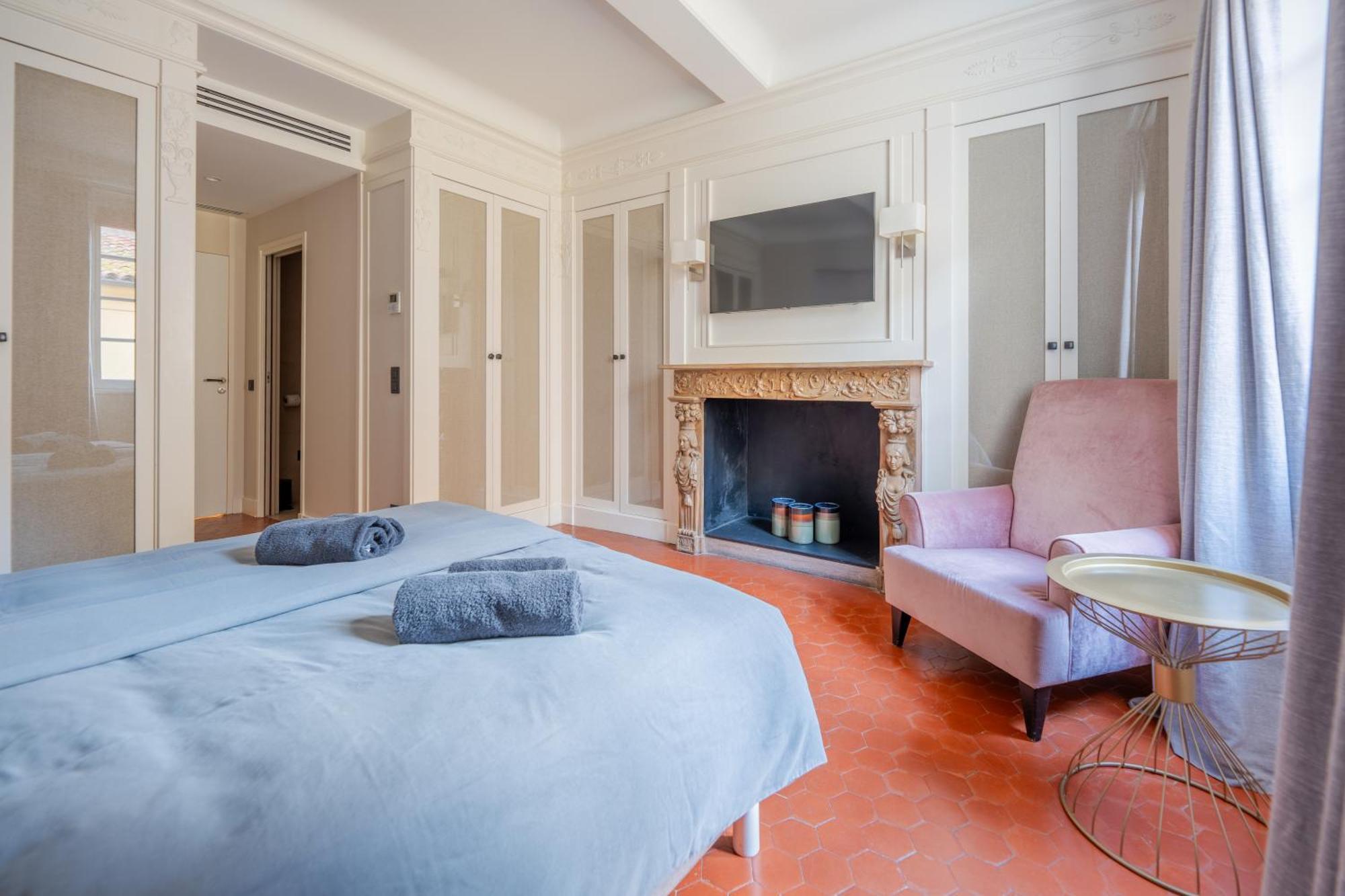 Beau Clocher Saint Tropez Bagian luar foto