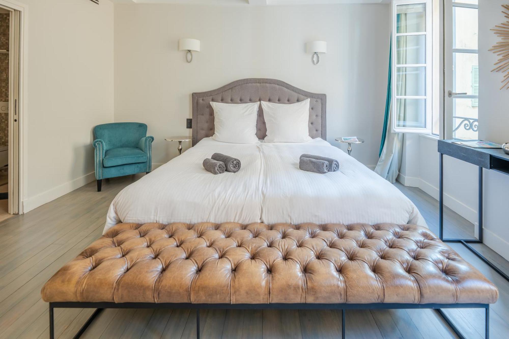 Beau Clocher Saint Tropez Bagian luar foto