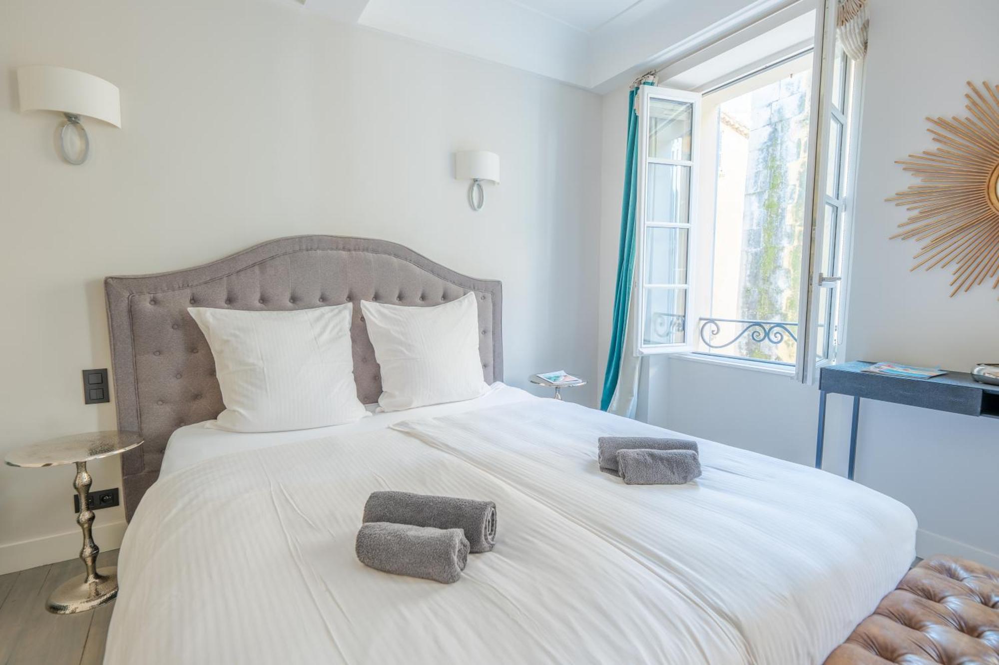 Beau Clocher Saint Tropez Bagian luar foto